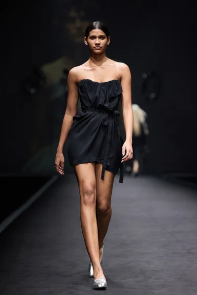 Look 7
